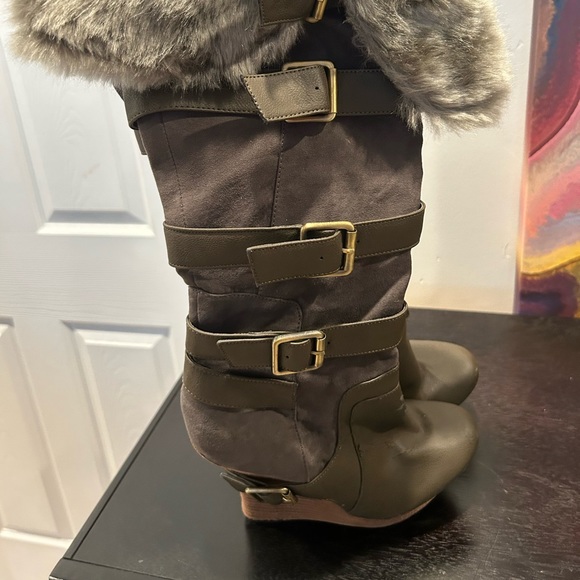 Colin Stuart Boots - Picture 4 of 5